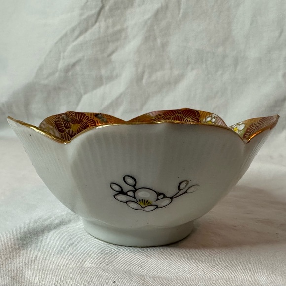 Vintage Japanese Hand Painted Porcelain Kutani Dish - Picture 2 of 8